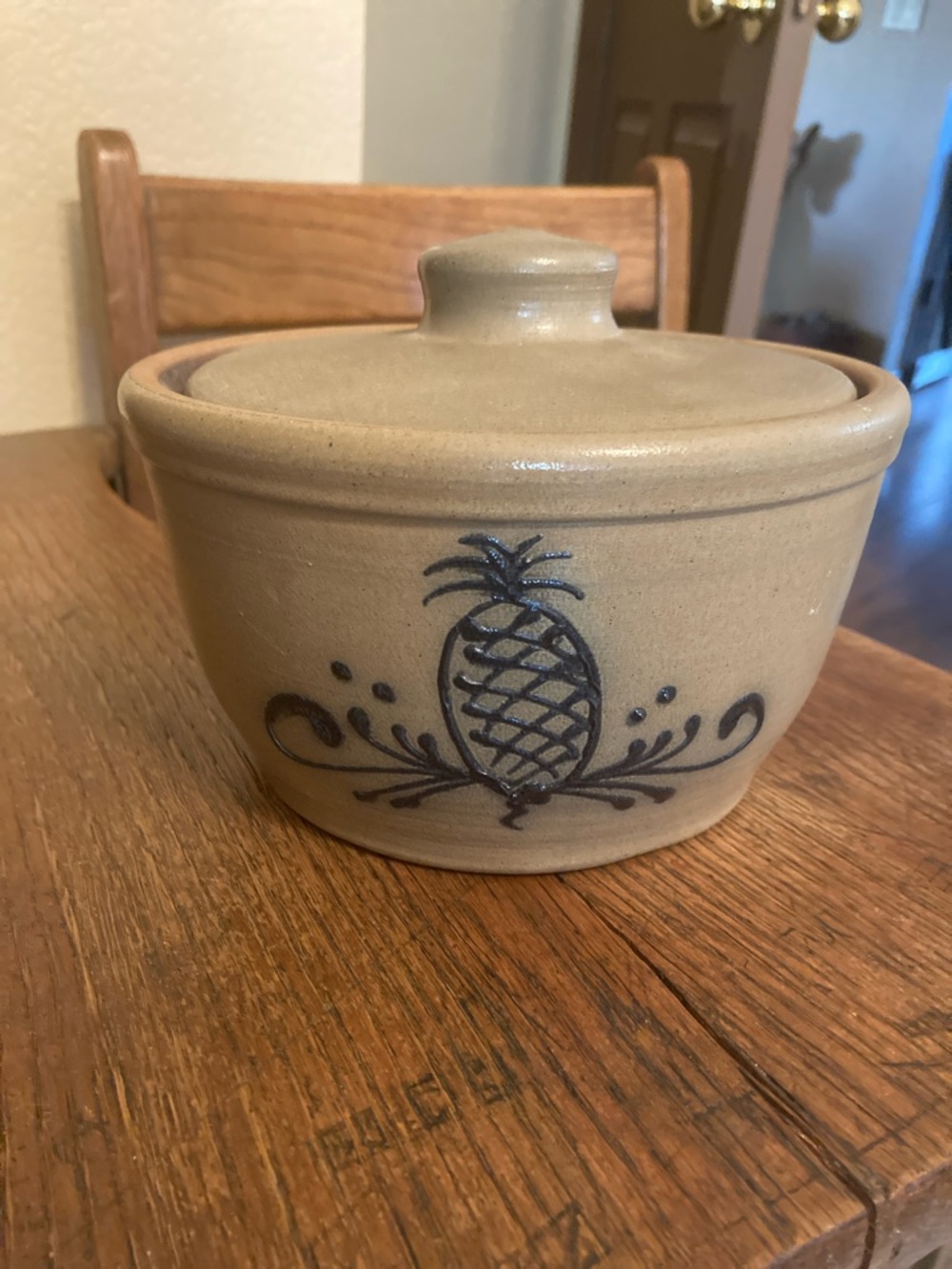 Maple City Pottery Crock/Bowl with Lid Pineapple 🍍 Vintage - Picture 1 of 9